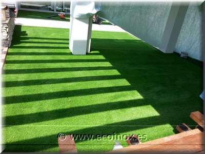 Gespa artificial en nou xalet