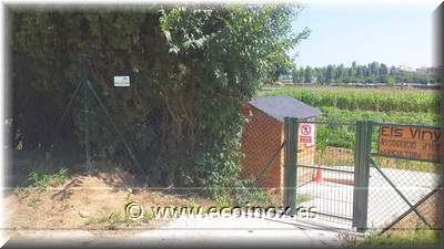 instal·lació de simple torsió plastificat en verd