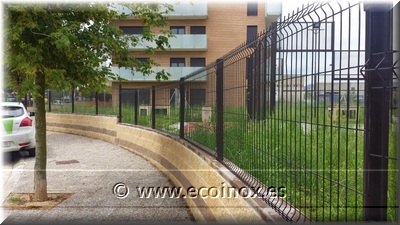 Obra realitzada panell rígid a St. Gregori, Girona.Ecoinox